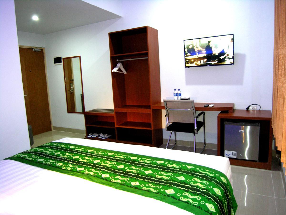 Hotel Delima Банджермасин Екстериор снимка