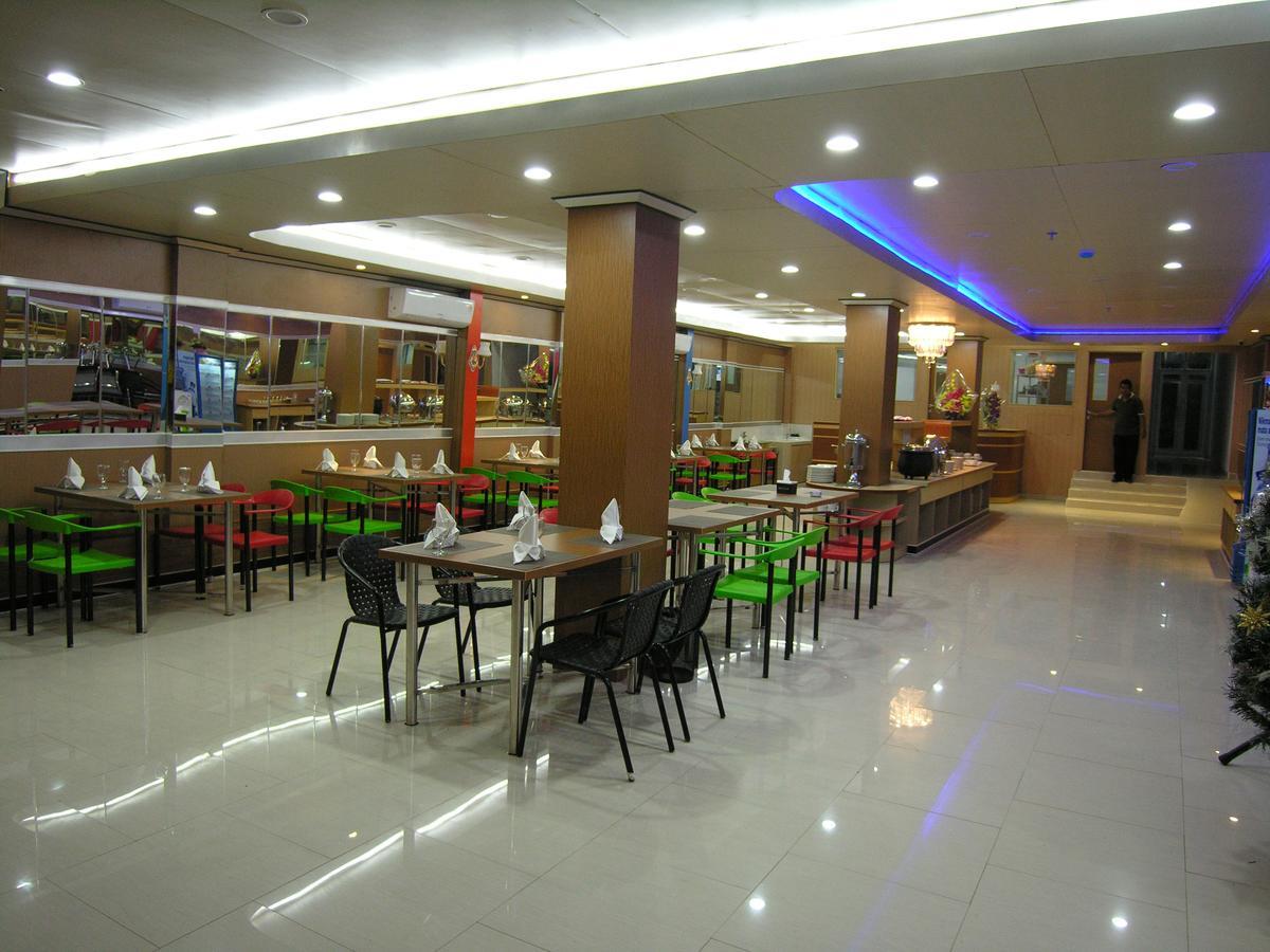 Hotel Delima Банджермасин Екстериор снимка