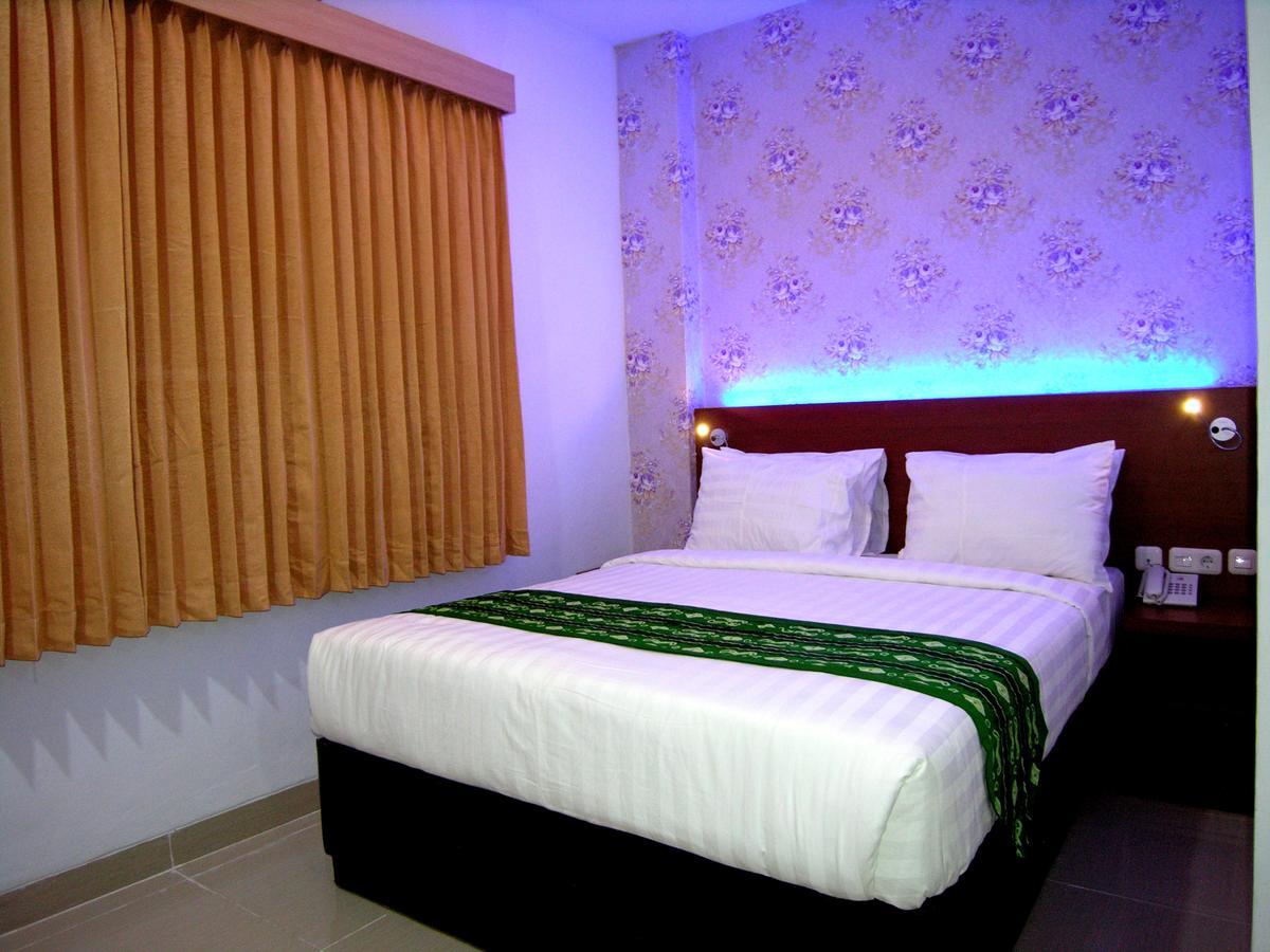 Hotel Delima Банджермасин Екстериор снимка