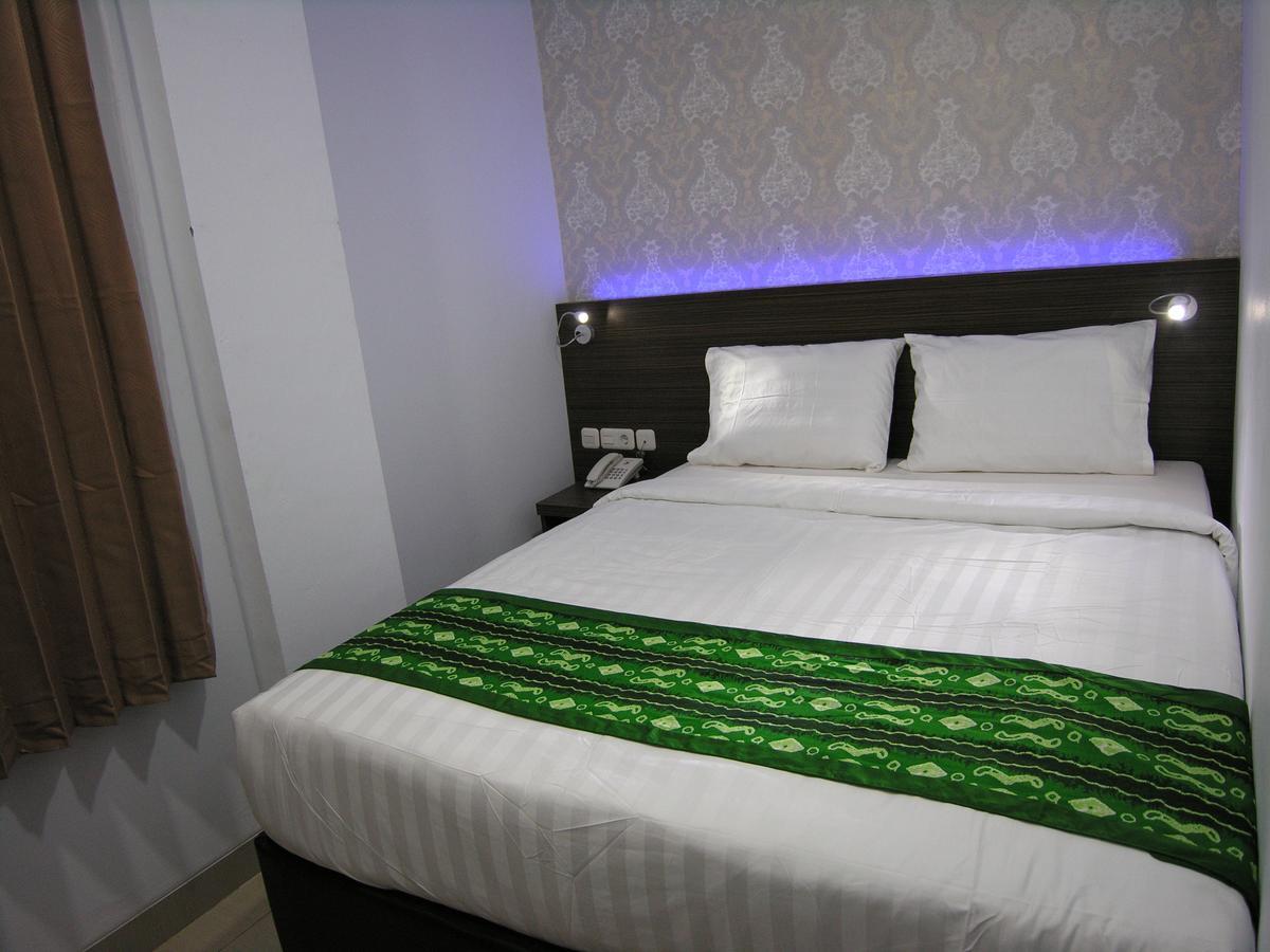 Hotel Delima Банджермасин Екстериор снимка